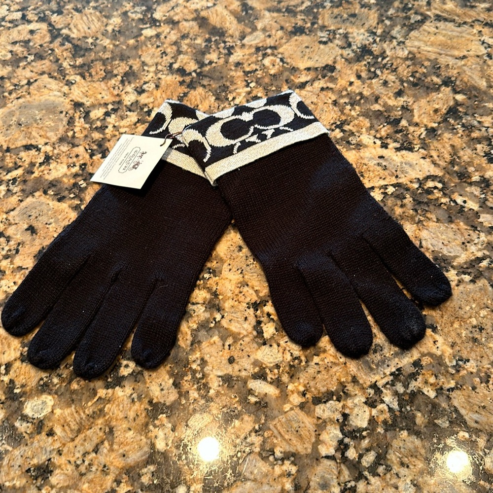 NWT Coach Gloves